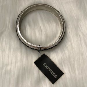 NEW! EXPRESS BANGLE BRACELET
